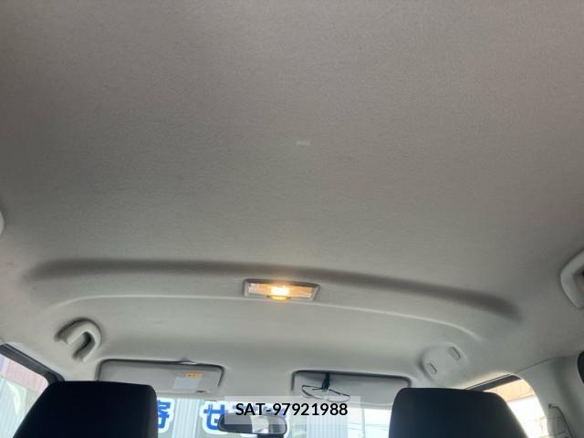 Suzuki SWIFT 2010-10 7225729-18