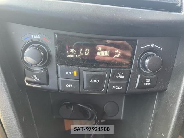 Suzuki SWIFT 2010-10 7225729-24