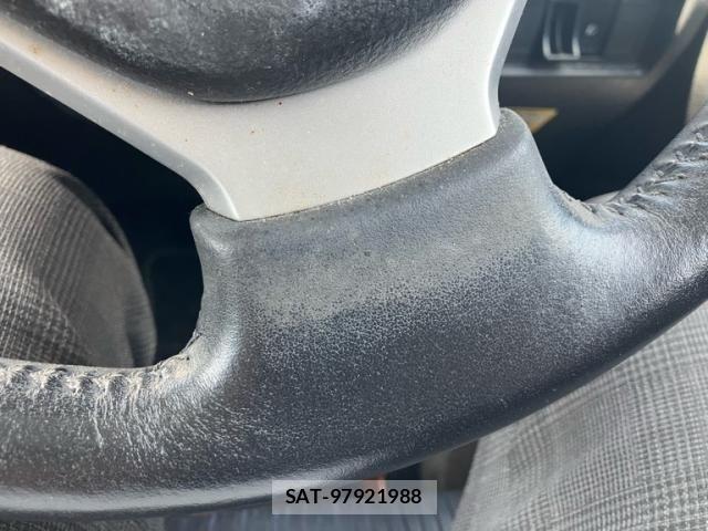 Suzuki SWIFT 2010-10 7225729-26