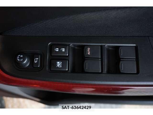 Suzuki SWIFT 2023-08 7225784-17