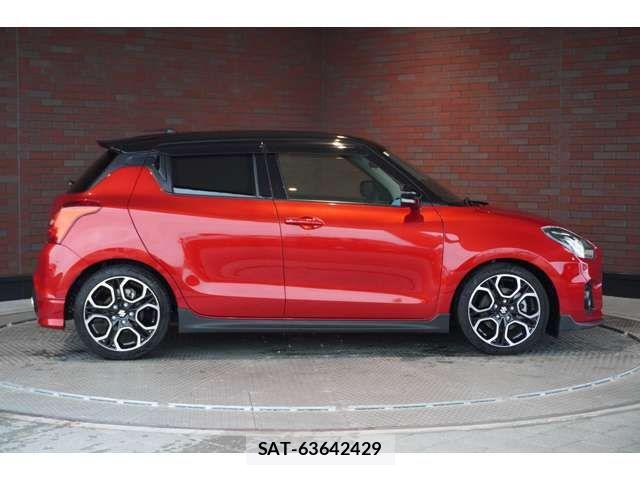 Suzuki SWIFT 2023-08 7225784-1