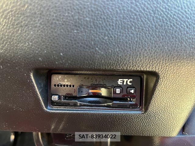 Suzuki SWIFT 2018-04 7252499-15