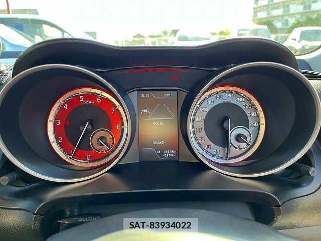 Suzuki SWIFT 2018-04 7252499-7