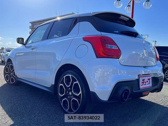 Suzuki SWIFT 2018-04 7252499-8