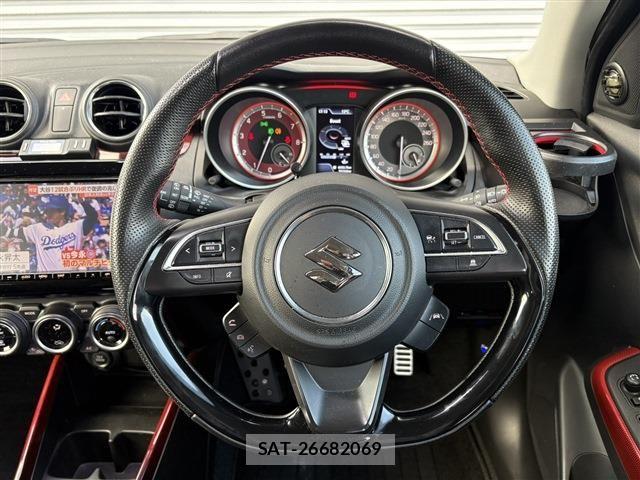 Suzuki SWIFT 2021-05 7252495-18