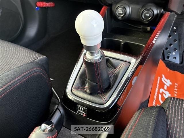 Suzuki SWIFT 2021-05 7252495-22