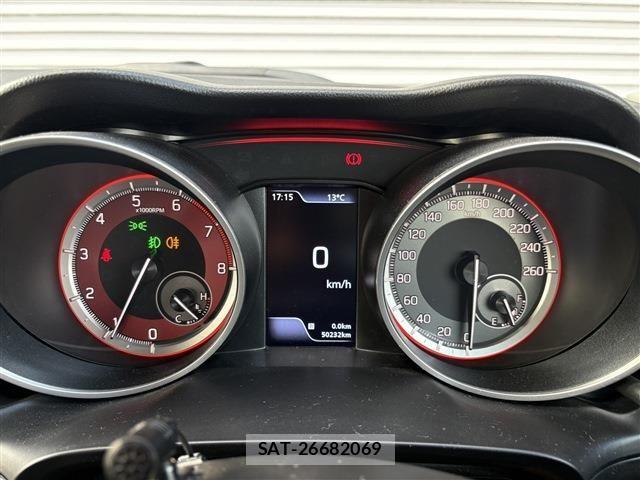 Suzuki SWIFT 2021-05 7252495-24