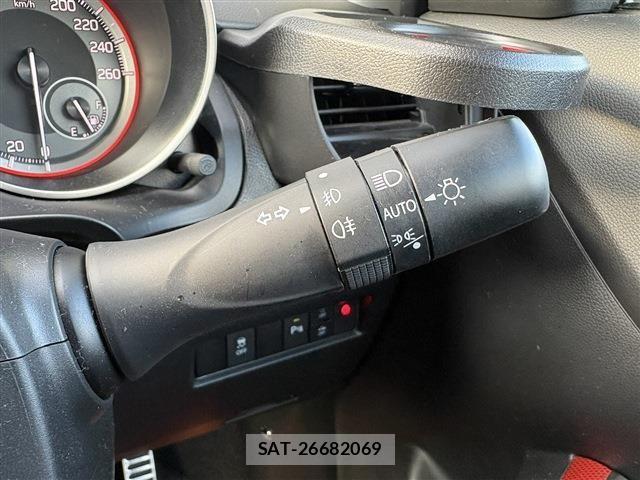 Suzuki SWIFT 2021-05 7252495-26