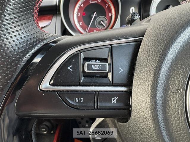 Suzuki SWIFT 2021-05 7252495-27