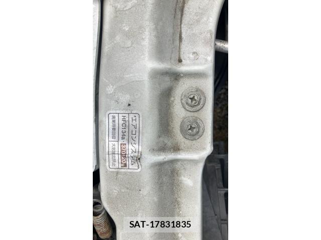 Suzuki SWIFT 2014-11 7273060-25