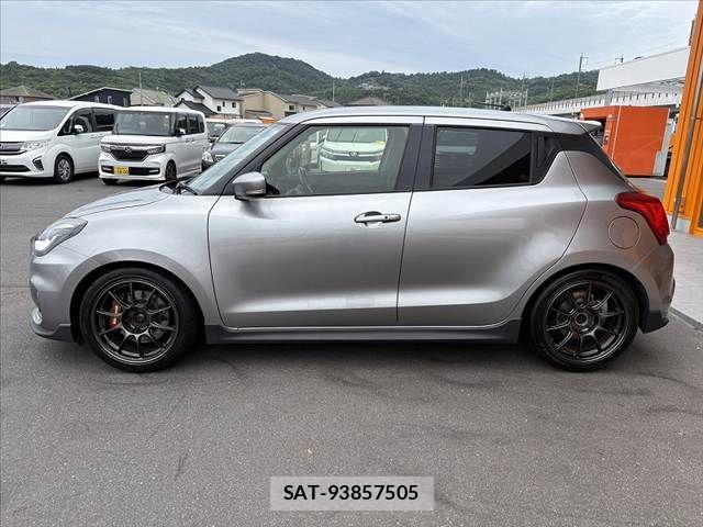 Suzuki SWIFT 2021-02 7273058-11