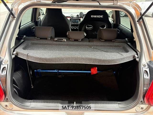 Suzuki SWIFT 2021-02 7273058-19