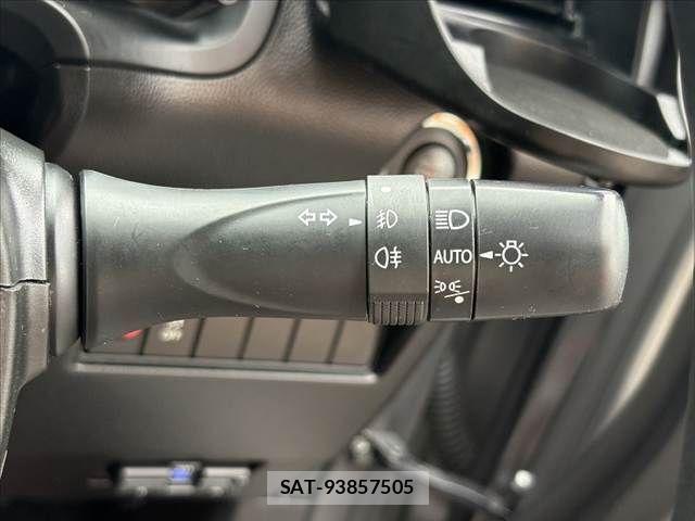Suzuki SWIFT 2021-02 7273058-23