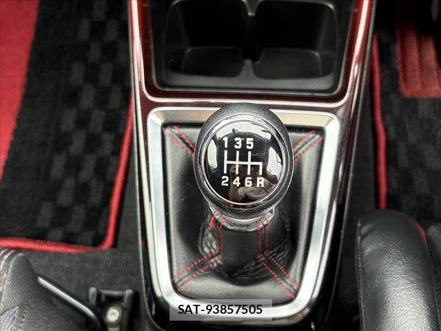 Suzuki SWIFT 2021-02 7273058-4