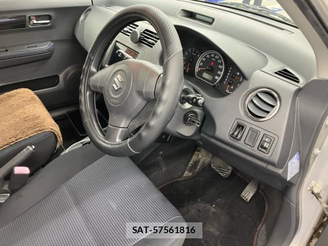 Suzuki SWIFT 2008-05 7330456-11