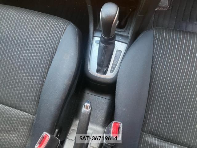 Suzuki SWIFT 2015-06 7330458-22