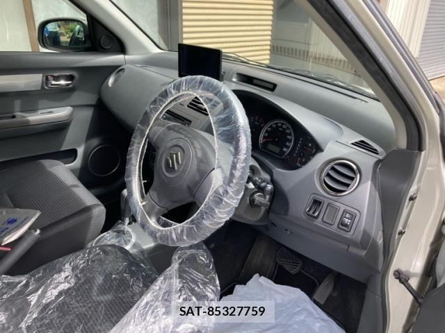 Suzuki SWIFT 2010-03 7330459-10