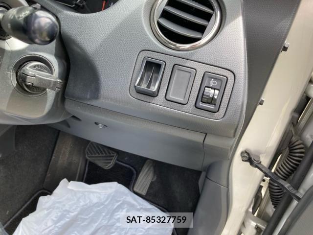 Suzuki SWIFT 2010-03 7330459-16