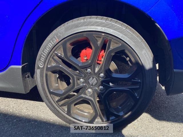 Suzuki SWIFT 2025-10 7330426-4