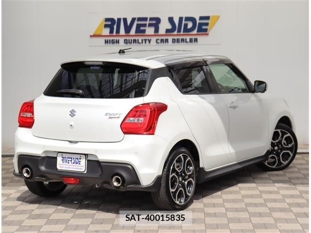 Suzuki SWIFT 2022-12 7330427-2