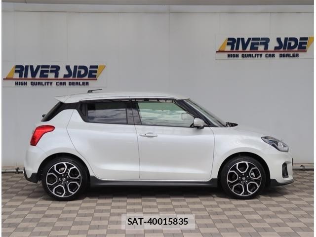 Suzuki SWIFT 2022-12 7330427-4
