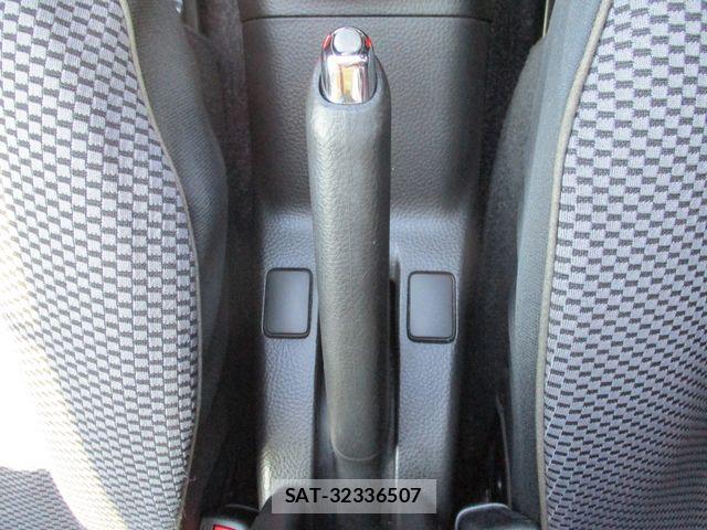 Suzuki SWIFT 2016-10 7330445-15