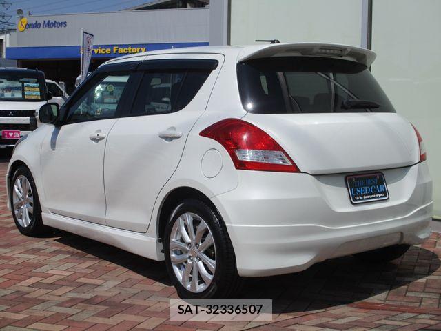 Suzuki SWIFT 2016-10 7330445-3