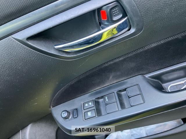 Suzuki SWIFT 2012-06 7330457-6