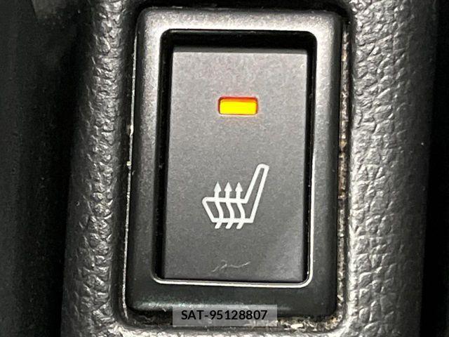 Suzuki SWIFT 2018-03 7330442-6