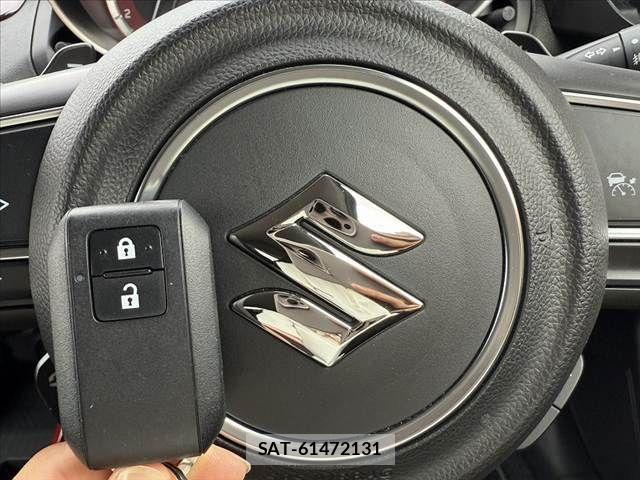 Suzuki SWIFT 2022-05 7330430-3