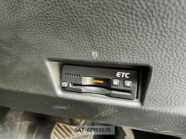 Suzuki SWIFT 2015-10 7330454-15