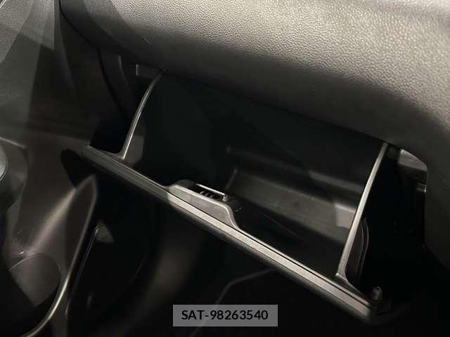 Suzuki SWIFT 2018-11 7330443-19