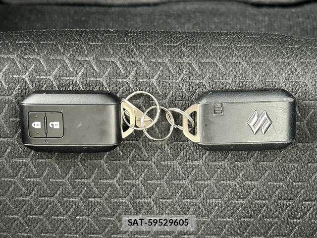 Suzuki SWIFT 2019-02 7360055-28