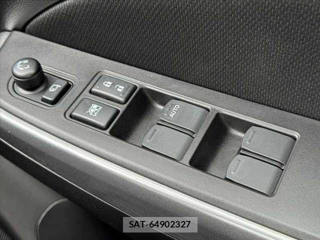 Suzuki SWIFT 2019-03 7360056-27