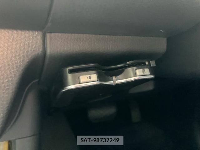 Suzuki SWIFT 2008-09 7360059-18