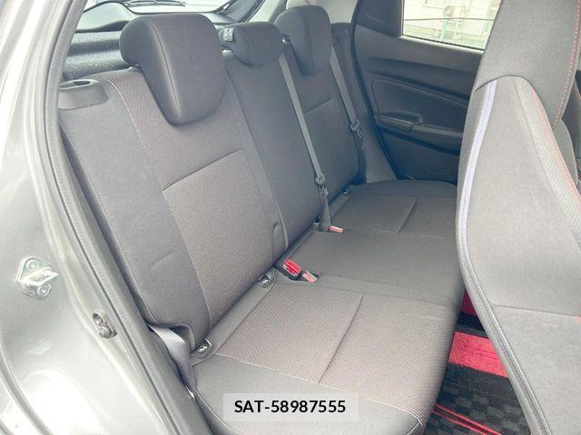 Suzuki SWIFT 2019-01 7394366-9