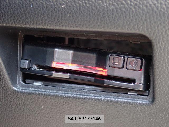 Suzuki SWIFT 2021-11 7394374-9