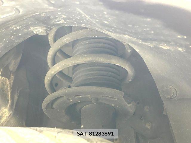 Suzuki SWIFT 2018-03 7394364-19