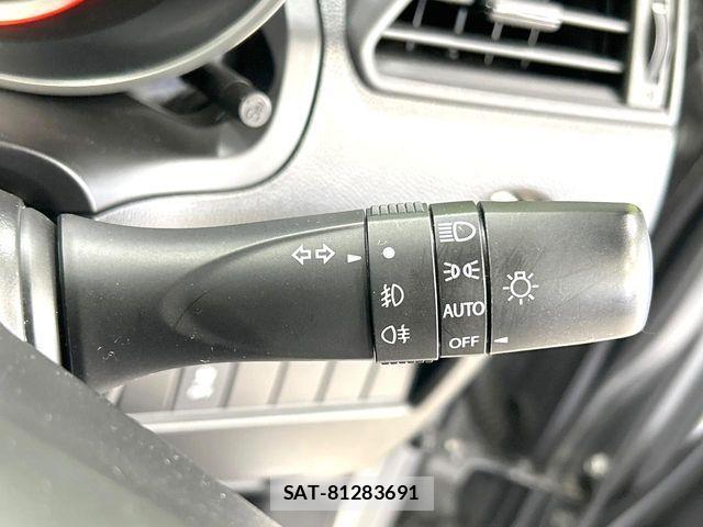 Suzuki SWIFT 2018-03 7394364-5