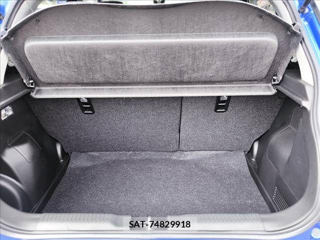 Suzuki SWIFT 2025-11 7394357-8