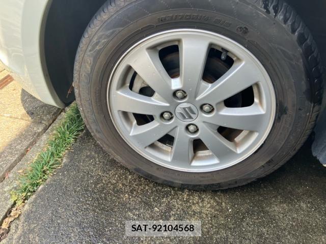Suzuki SWIFT 2009-09 7458234-7