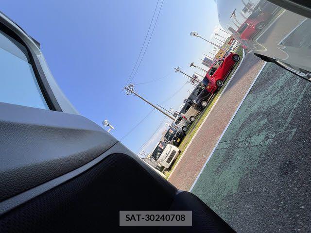 Suzuki SWIFT 2019-04 7458217-23