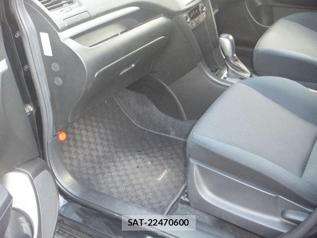 Suzuki SWIFT 2012-02 7458233-11