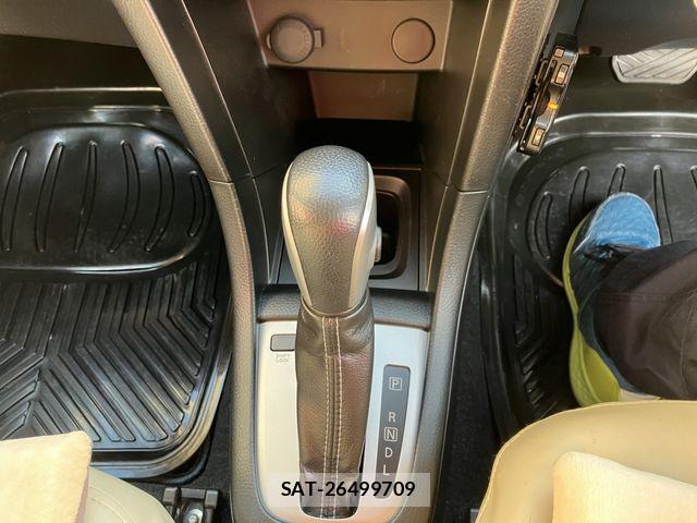 Suzuki SWIFT 2011-11 7458231-11