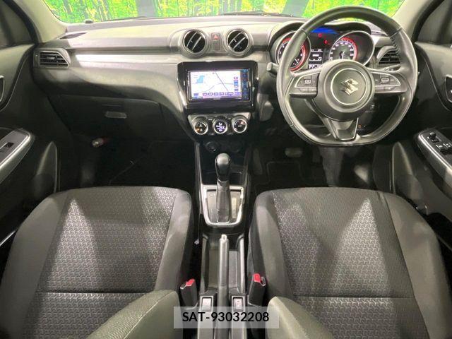 Suzuki SWIFT 2018-03 7458221-4