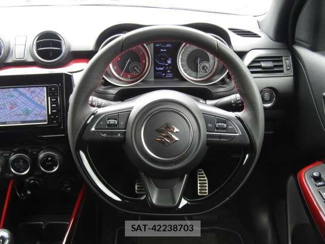 Suzuki SWIFT 2018-01 7458212-10