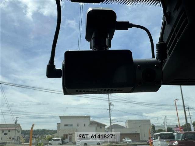 Suzuki SWIFT 2018-01 7503136-28