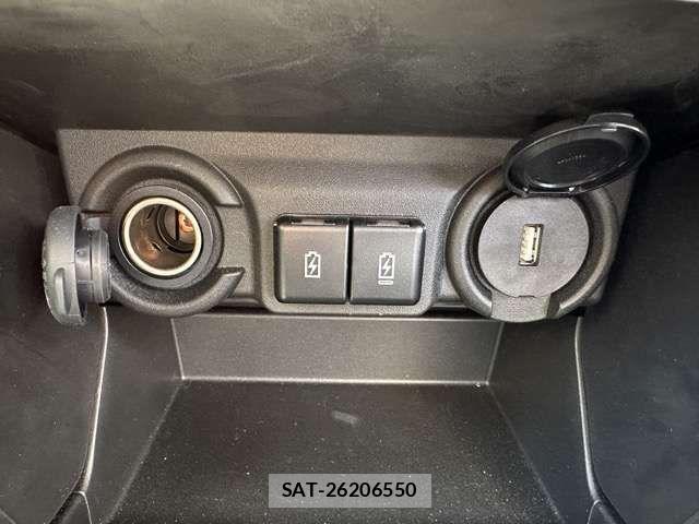 Suzuki SWIFT 2024-09 7620552-19