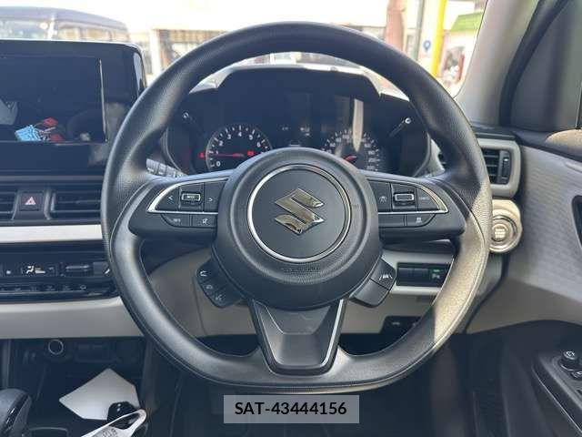 Suzuki SWIFT 2024-08 7620558-7
