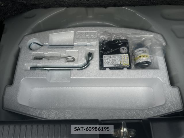 Suzuki SWIFT 2018-09 7620556-29